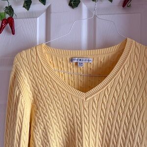 Tommy Hilfiger Women's V-Neck Sweater in Soft Yellow